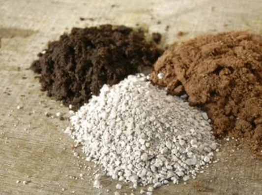 Mélange de terre, sable, gravier.