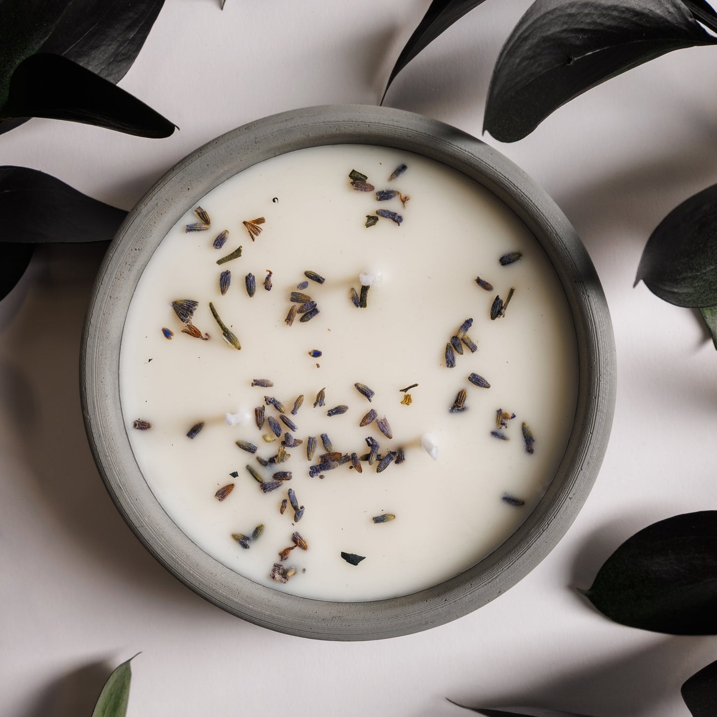 3 wick candle