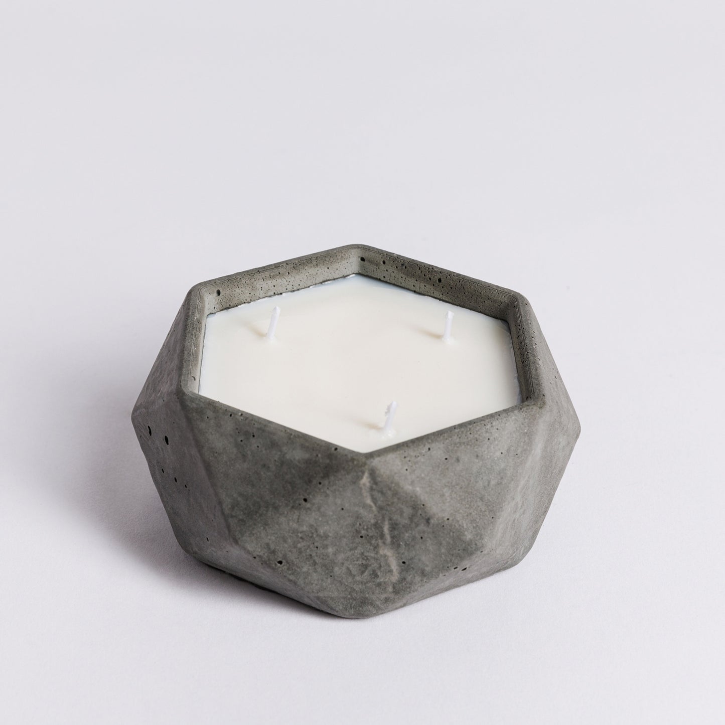 3 wick candle