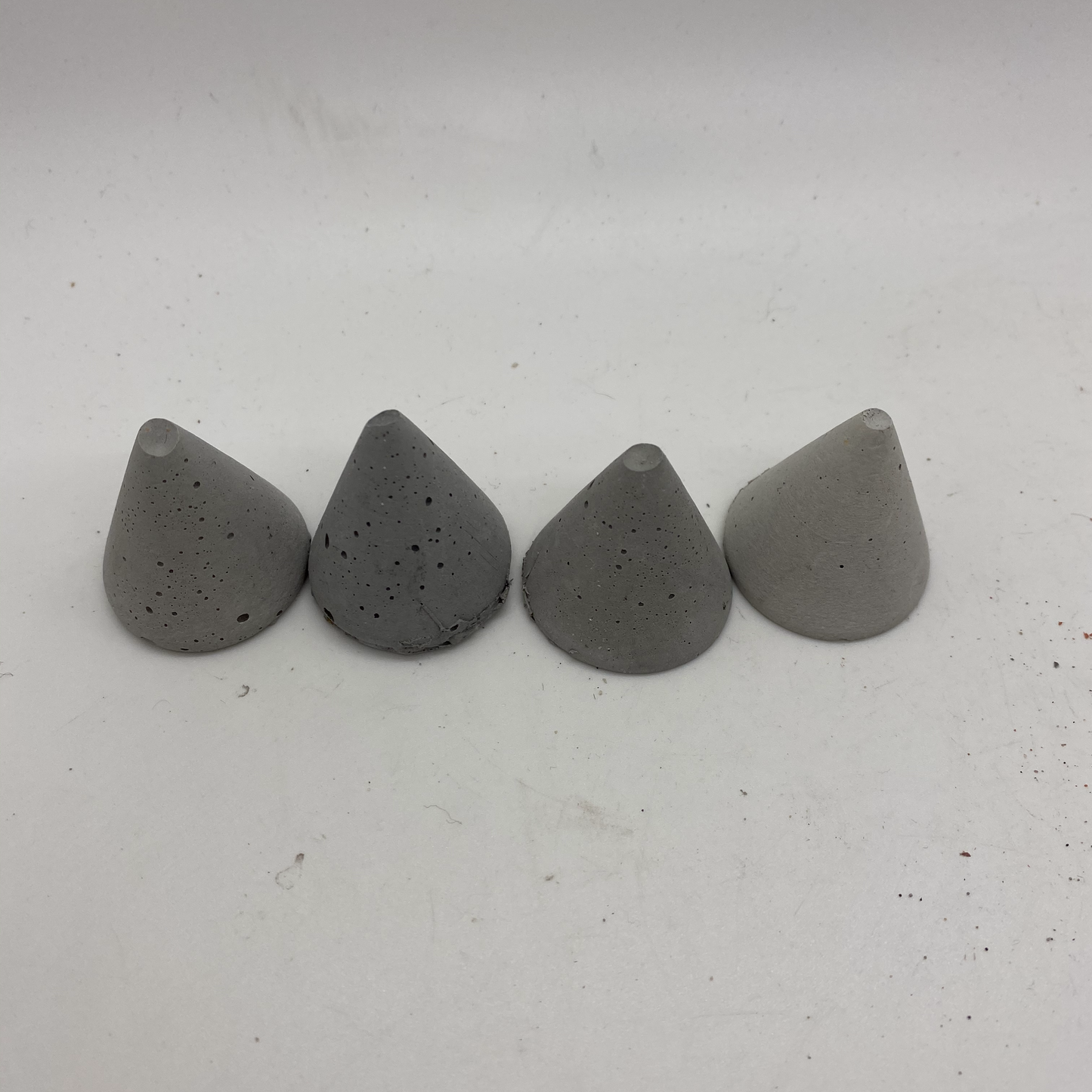 Cônes à bague en béton