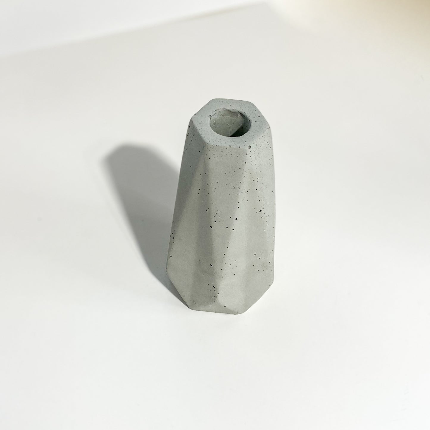 Flower vase