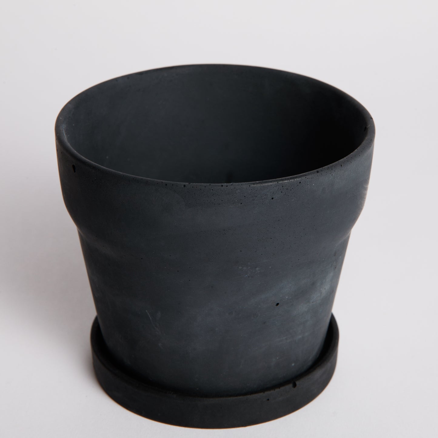 Carnelian | concrete pot