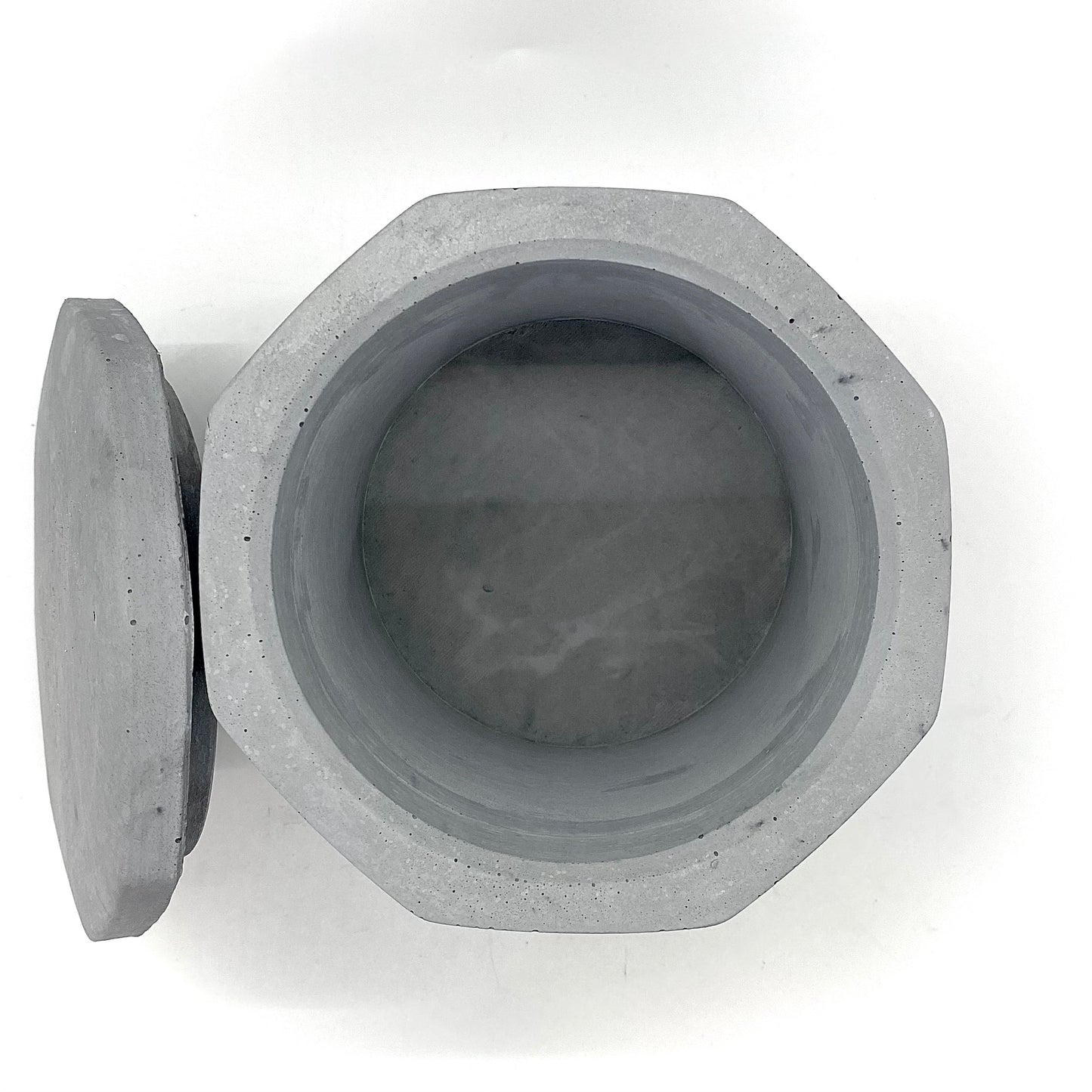Jadeite | concrete pot