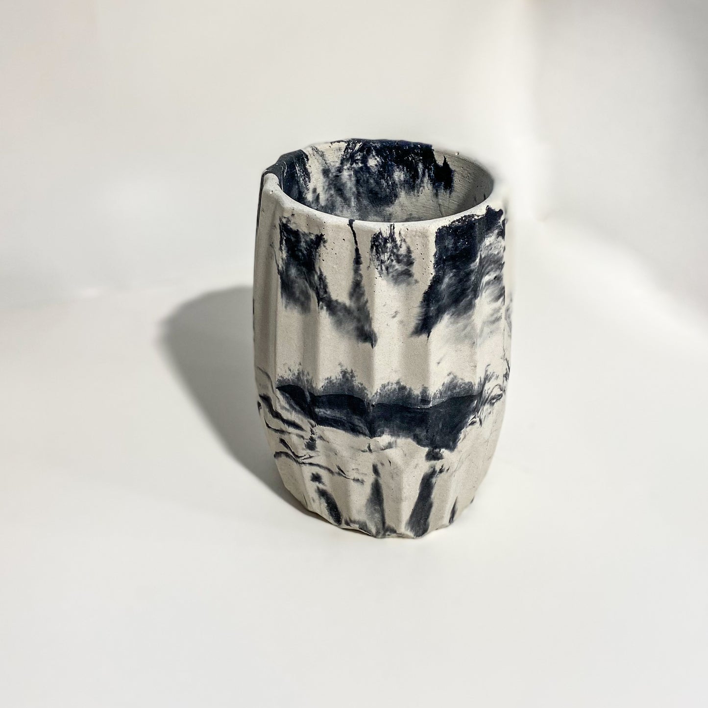 Opal | concrete pot