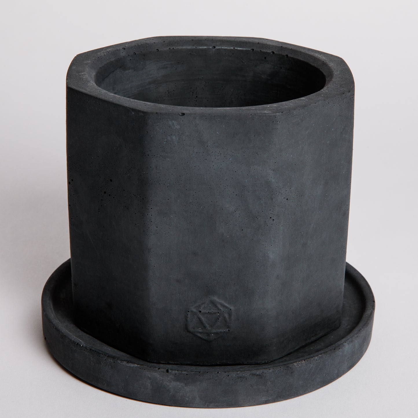 Jadeite | concrete pot