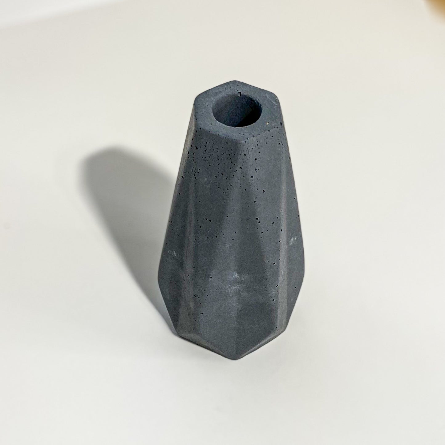 Flower vase