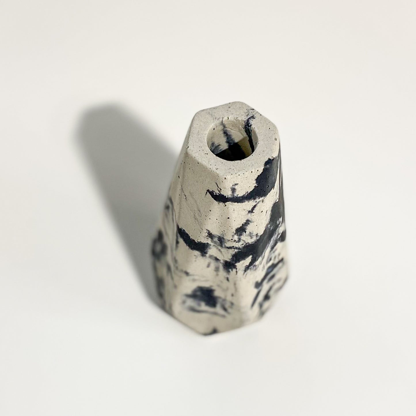 Flower vase