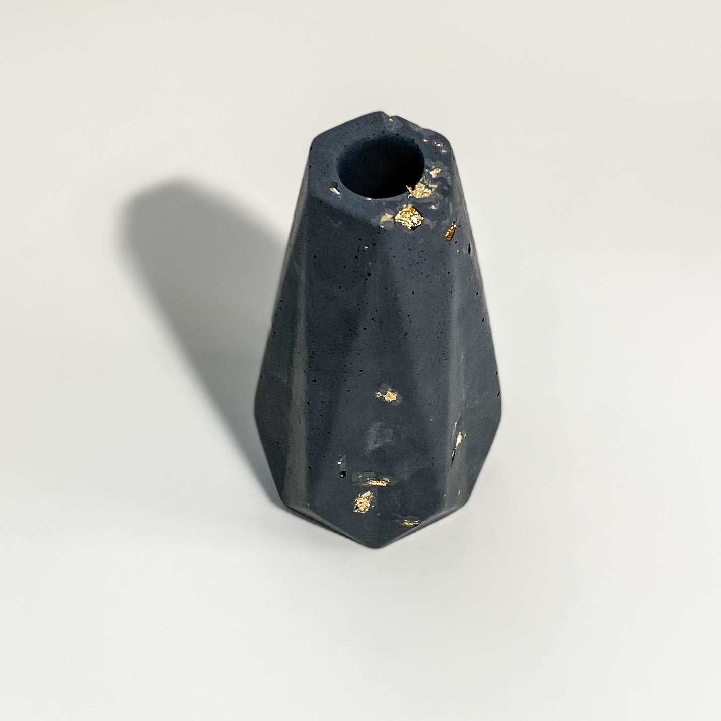 Flower vase