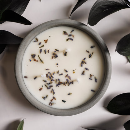 3 wick candle