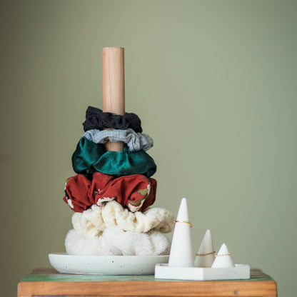Scrunchie or paper towel holder