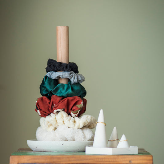 Scrunchie or paper towel holder