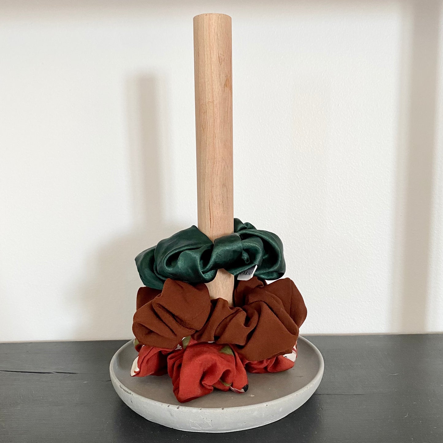 Scrunchie or paper towel holder