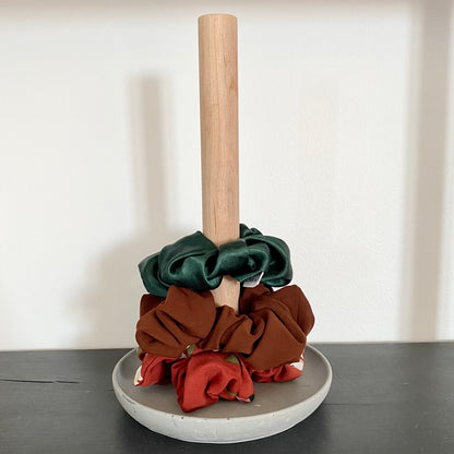 Scrunchie or paper towel holder